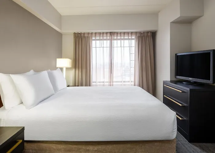 Hotel By Marriott Chicago