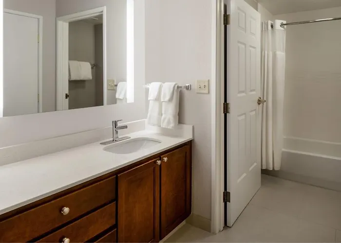 By Marriott Chicago 3*