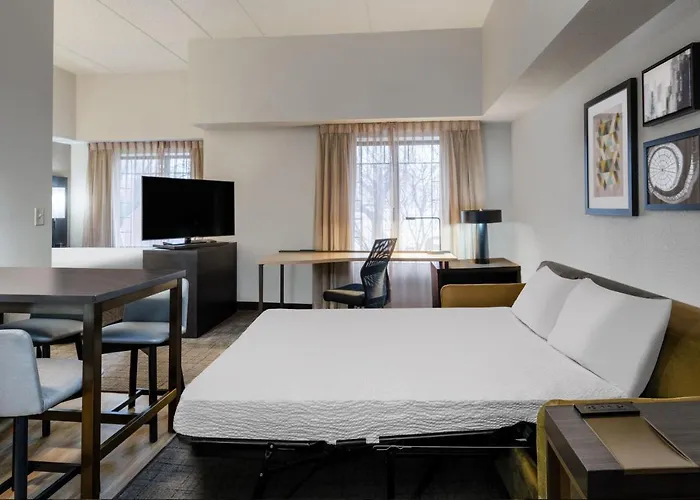 By Marriott Chicago Hotel