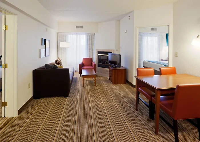 Hotel By Marriott Chicago