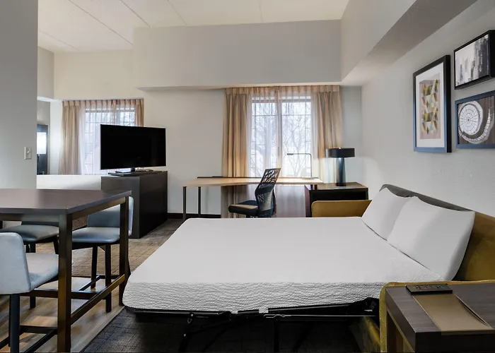 By Marriott Chicago 3*