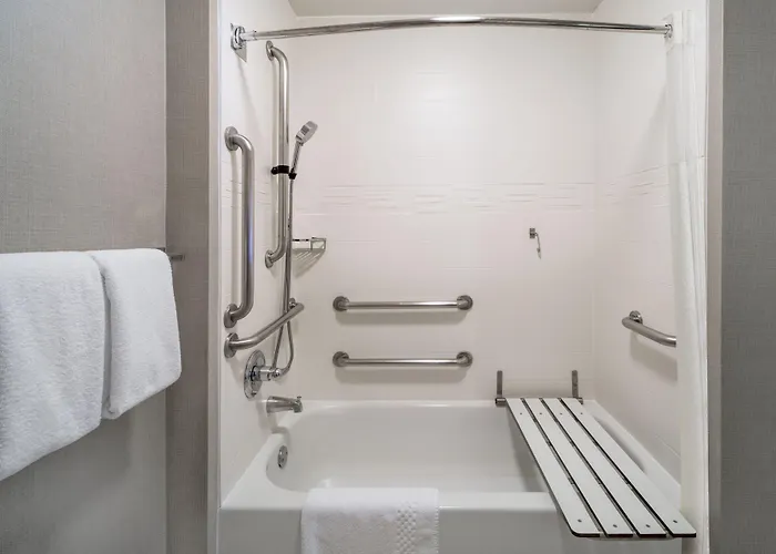 By Marriott Chicago 3*