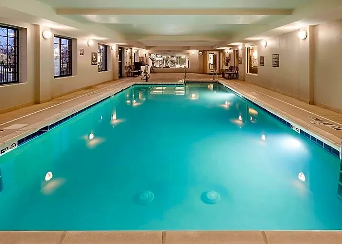 Hotel By Marriott Chicago Oak Brook