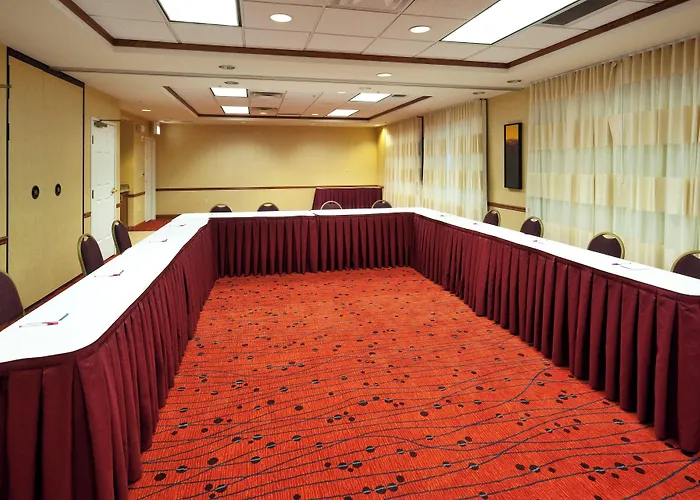By Marriott Chicago Hotel 3*
