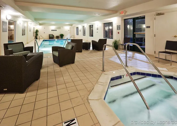 Hotel By Marriott Chicago Oak Brook