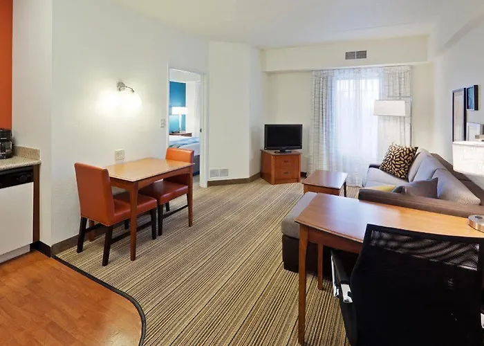 By Marriott Chicago 3*